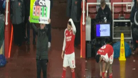 意甲：威尼斯与那不勒斯握手言和